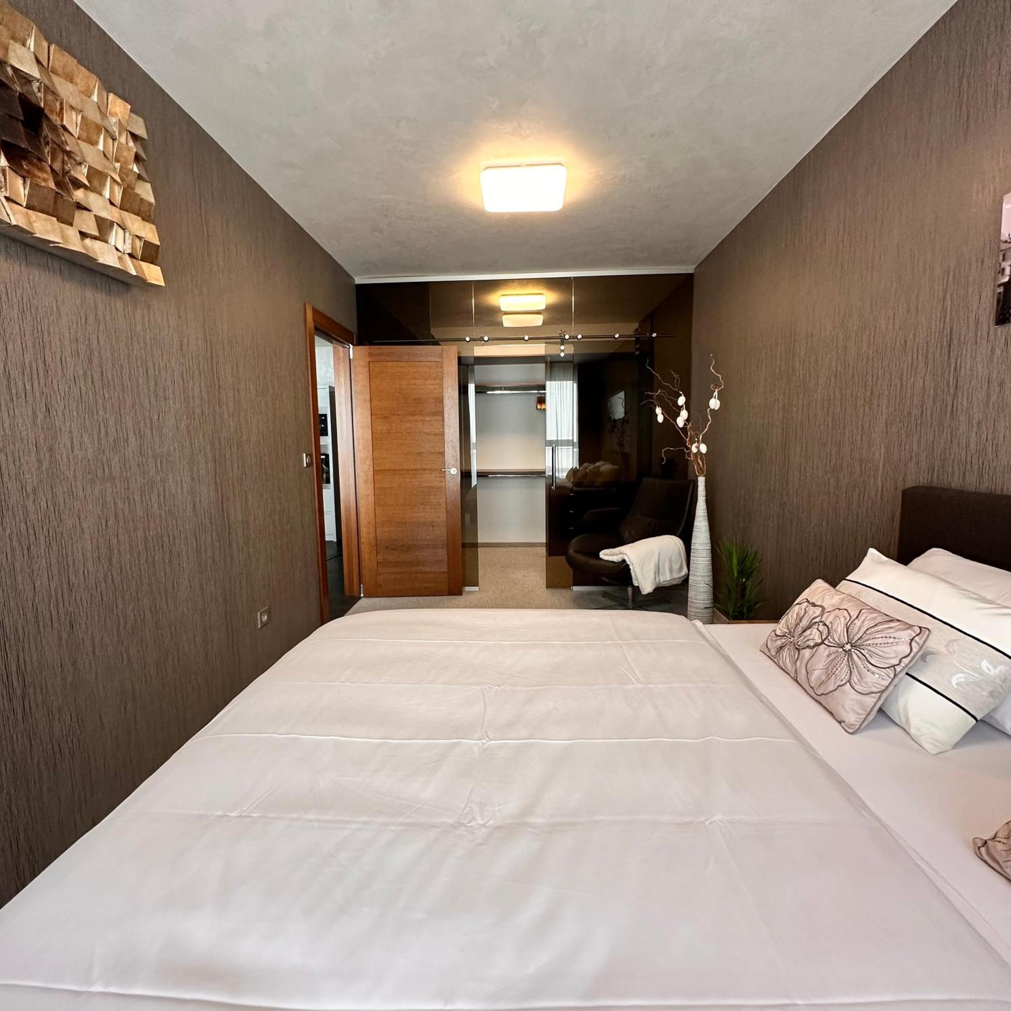 Apartman Leonardo - City Center Trnava Ngoại thất bức ảnh