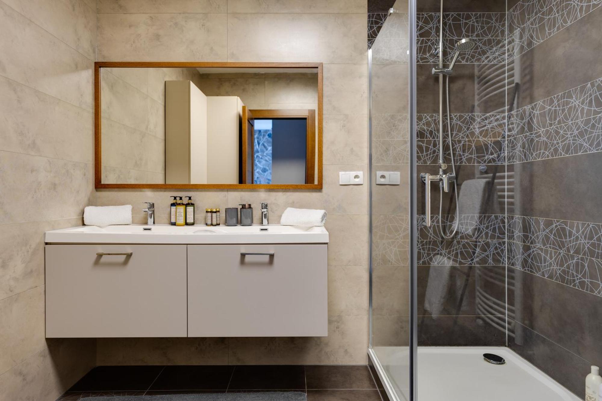 Apartman Leonardo - City Center Trnava Ngoại thất bức ảnh