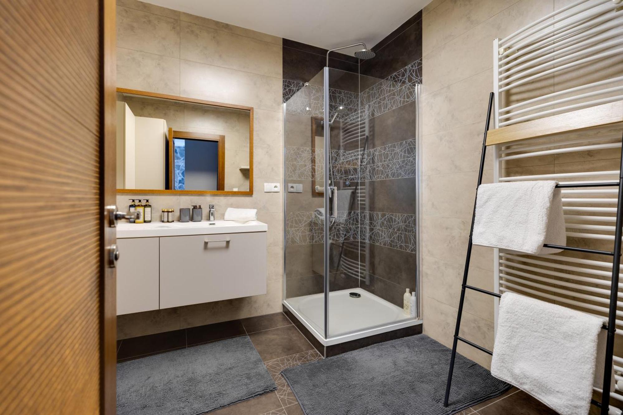Apartman Leonardo - City Center Trnava Ngoại thất bức ảnh